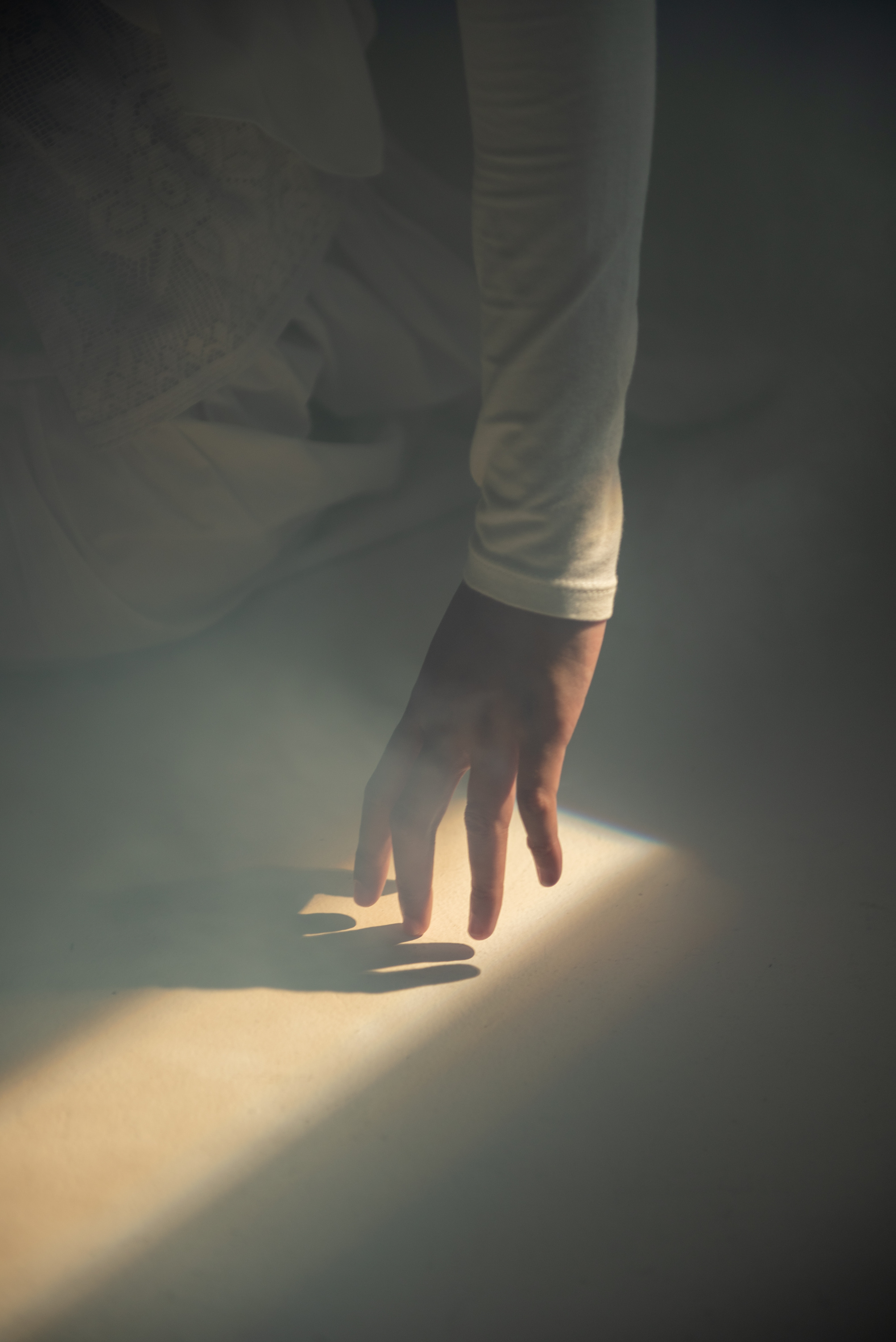 Hand on the Spotlight